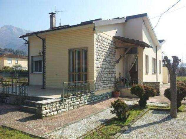 Villa in vendita a Camaiore 130 mq Rif 984190