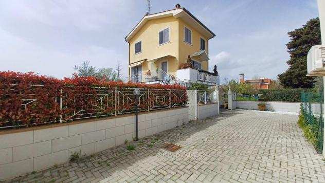 Villa in vendita a Campi Bisenzio 140 mq Rif 1253446