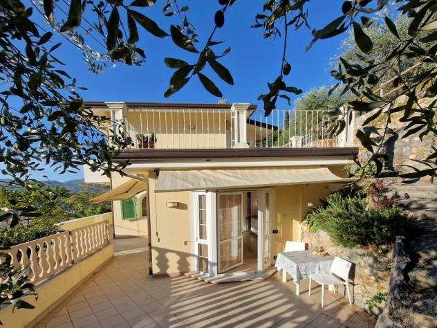 Villa in vendita a Carrara 130 mq Rif 1097907