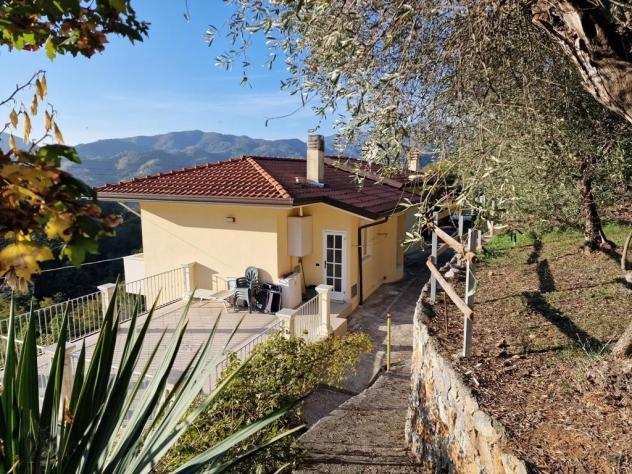 Villa in vendita a Carrara 130 mq Rif 1097907