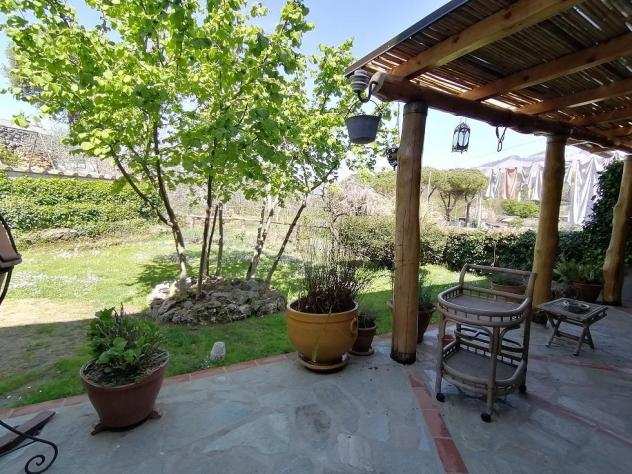 Villa in vendita a Carrara 200 mq Rif 966521