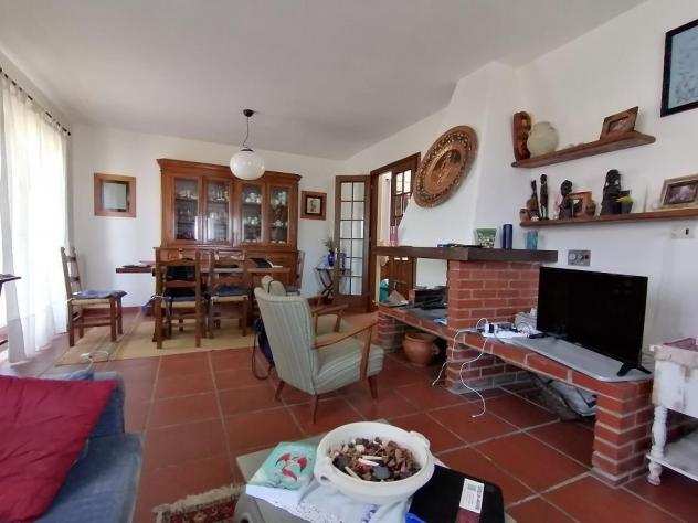 Villa in vendita a Carrara 200 mq Rif 966521