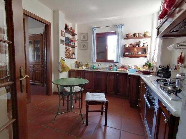 Villa in vendita a Carrara 200 mq Rif 966521