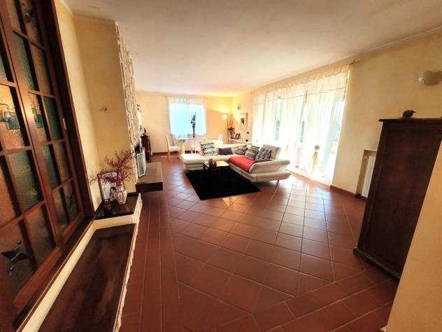 Villa in vendita a CASTAGNARA - Massa 265 mq Rif 1220595