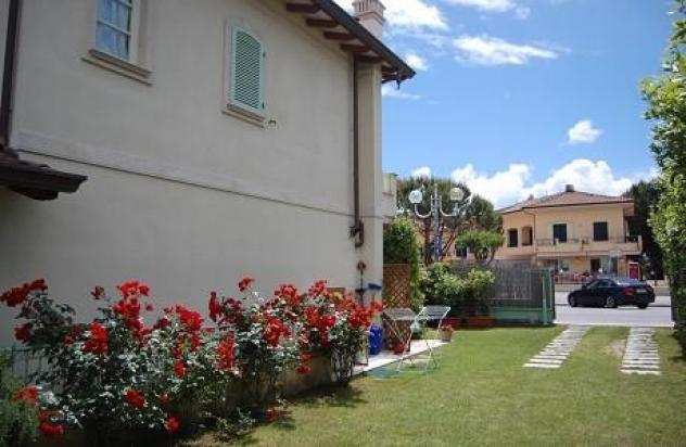 Villa in vendita a CINQUALE - Montignoso 140 mq Rif 1087853
