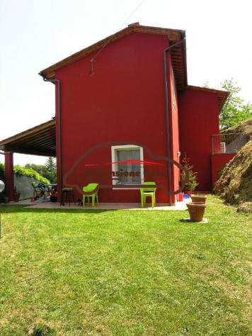 Villa in vendita a COLOGNORA DI COMPITO - Capannori 120 mq Rif 1071421