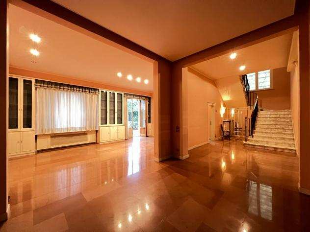 Villa in vendita a Empoli 450 mq Rif 1077903