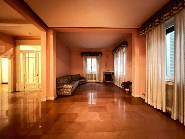 Villa in vendita a Empoli 450 mq Rif 1077903