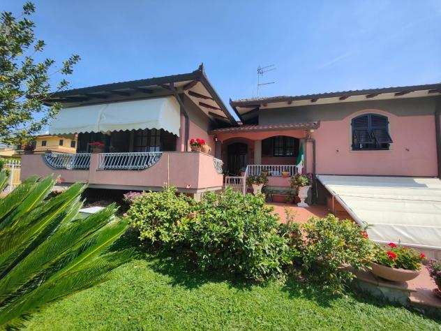 Villa in vendita a FOSSONE - Carrara 235 mq Rif 1047571