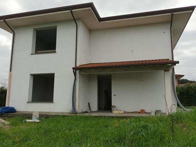 Villa in vendita a LAMMARI - Capannori 240 mq Rif 1093944