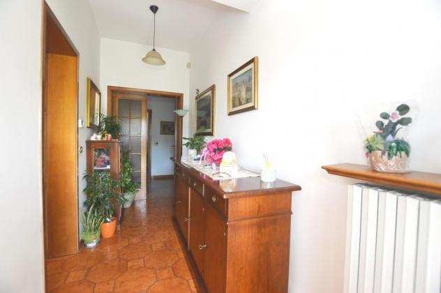 Villa in vendita a Lammari - Capannori 285 mq Rif 1266633