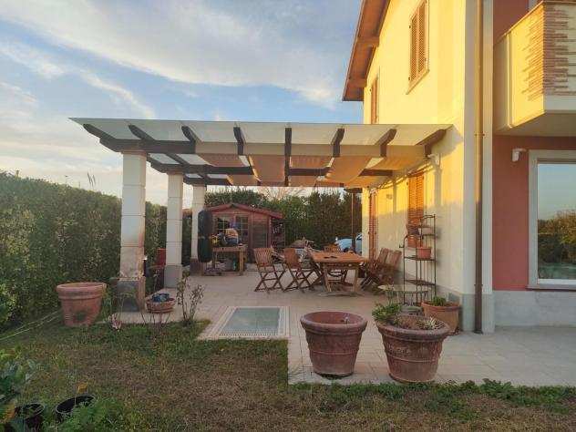 Villa in vendita a LIDO DI CAMAIORE - Camaiore 200 mq Rif 1076189