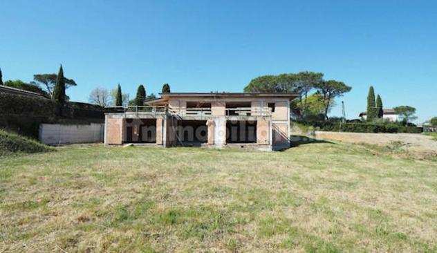 Villa in vendita a Lucca 370 mq Rif 1084215