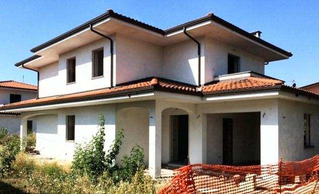Villa in vendita a LUNATA - Capannori 140 mq Rif 929556