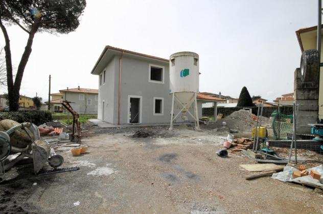 Villa in vendita a Lunata - Capannori 188 mq Rif 1253959