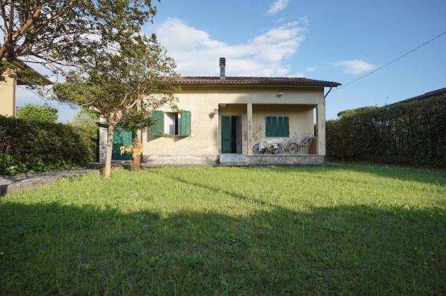 Villa in vendita a MARINA DI MASSA - Massa 95 mq Rif 1048623