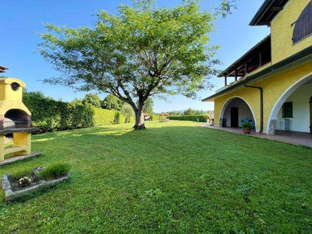 Villa in vendita a MASSA MACINAIA - Capannori 230 mq Rif 1137976