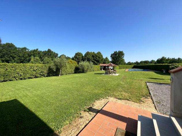 Villa in vendita a MASSA MACINAIA - Capannori 230 mq Rif 1137976