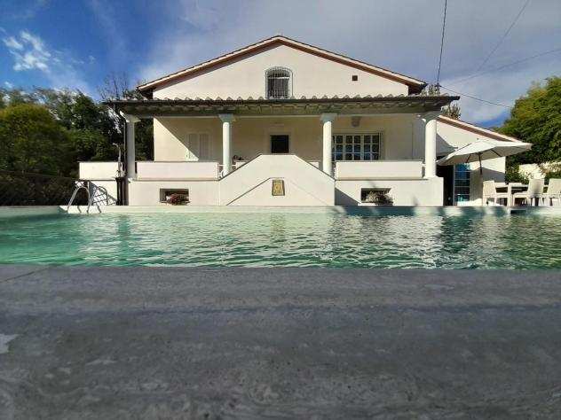 Villa in vendita a MONTE SAN QUIRICO - Lucca 250 mq Rif 1061639