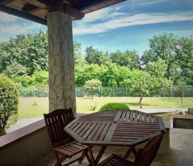 Villa in vendita a Montelupo Fiorentino 230 mq Rif 1042570