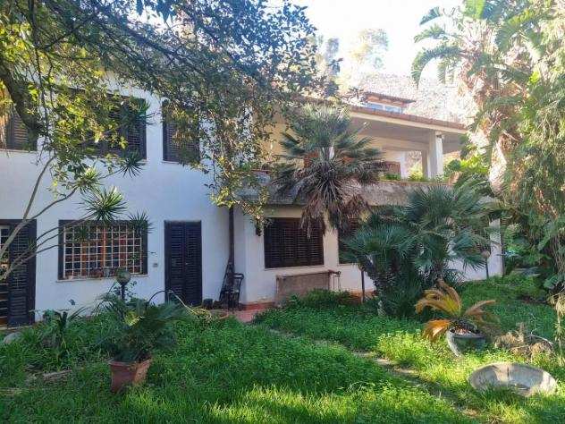 Villa in vendita a Palermo - 14 locali 540mq