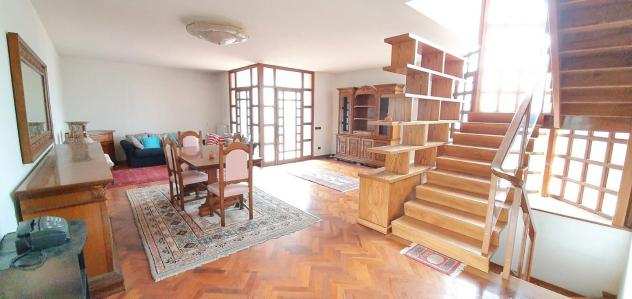 Villa in vendita a Pontedera 300 mq Rif 1095187