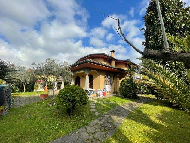 Villa in vendita a POVEROMO - Massa 170 mq Rif 1106823