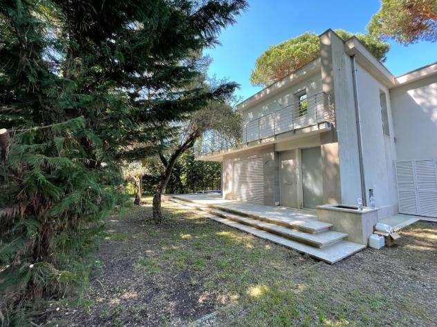 Villa in vendita a Poveromo - Massa 180 mq Rif 1046977