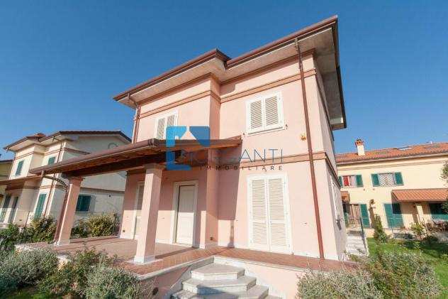 Villa in vendita a QUERCETA - Seravezza 170 mq Rif 864610