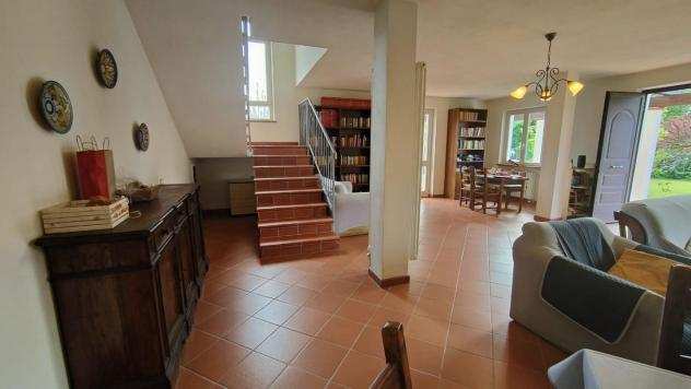 Villa in vendita a Querceta - Seravezza 198 mq Rif 1127177