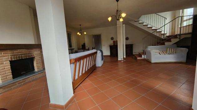 Villa in vendita a Querceta - Seravezza 198 mq Rif 1127177