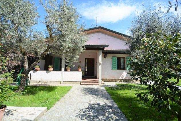 Villa in vendita a RENELLA - Montignoso 204 mq Rif 1137894