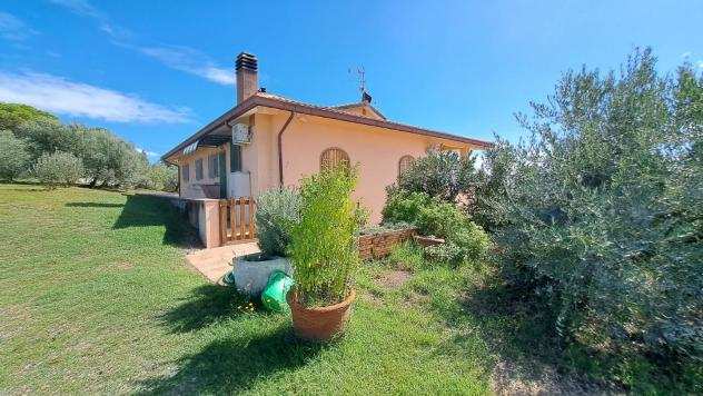 Villa in vendita a Rosignano Marittimo 250 mq Rif 1205596