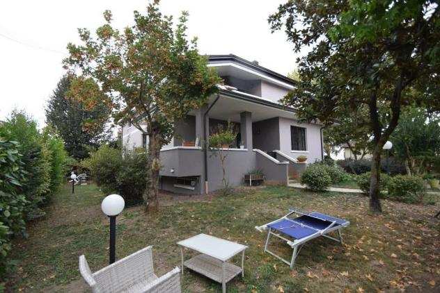Villa in vendita a Rottofreno - 7 locali 289mq