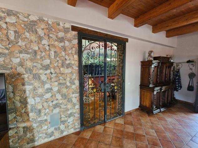 Villa in vendita a Salerno - 10 locali 440mq