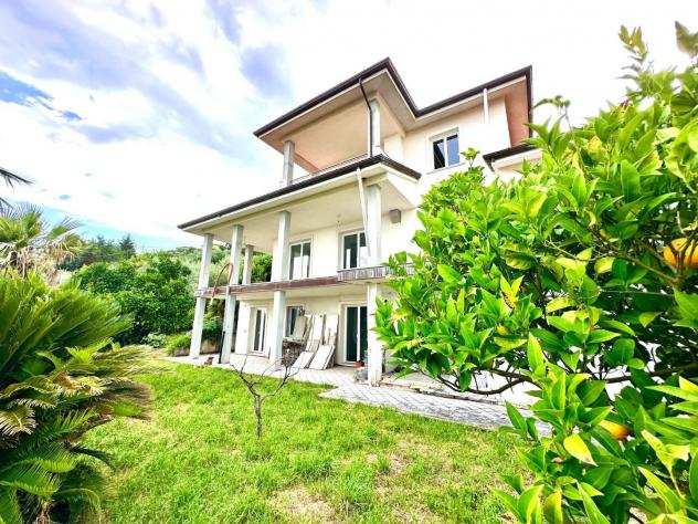 Villa in vendita a San Carlo - Massa 220 mq Rif 1168560