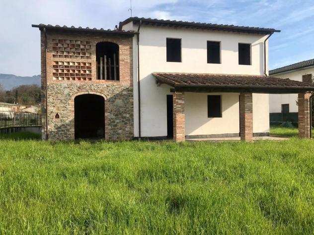 Villa in vendita a SAN COLOMBANO - Capannori 190 mq Rif 1105532