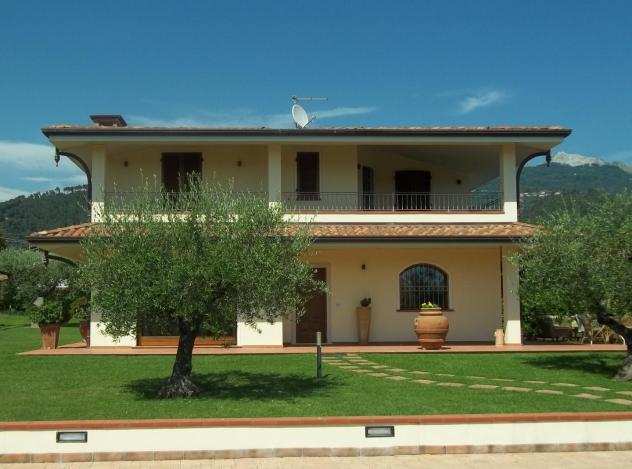 Villa in vendita a SAN CRISTOFORO - Massa 240 mq Rif 905035