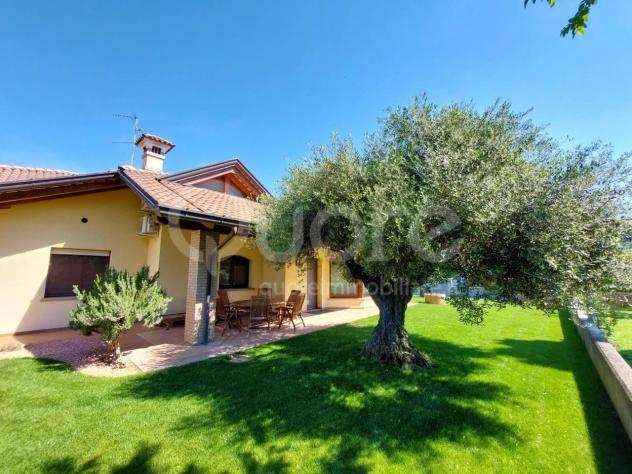 Villa in vendita a San Giovanni Al Natisone - 10 locali 430mq