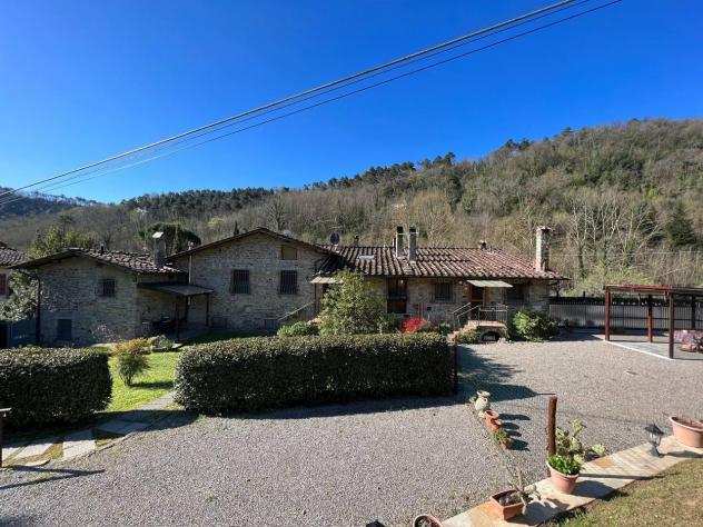 Villa in vendita a San Macario In Monte - Lucca 250 mq Rif 1133296