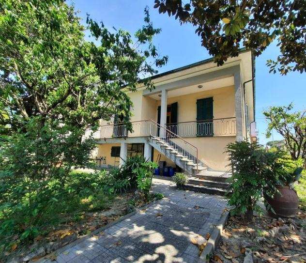 Villa in vendita a Santa Croce sullArno 250 mq Rif 1064151