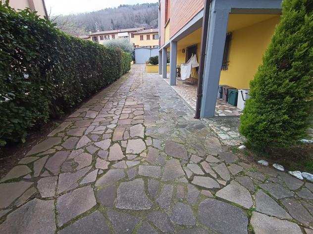 Villa in vendita a SESTO DI MORIANO - Lucca 340 mq Rif vill 450d