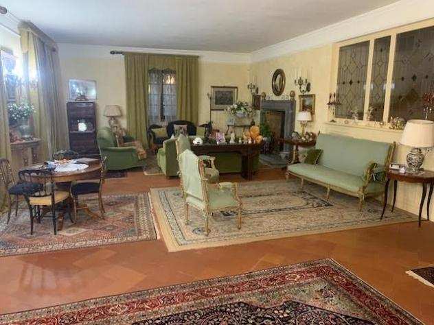 Villa in vendita a TIRRENIA - Pisa 320 mq Rif 1068646
