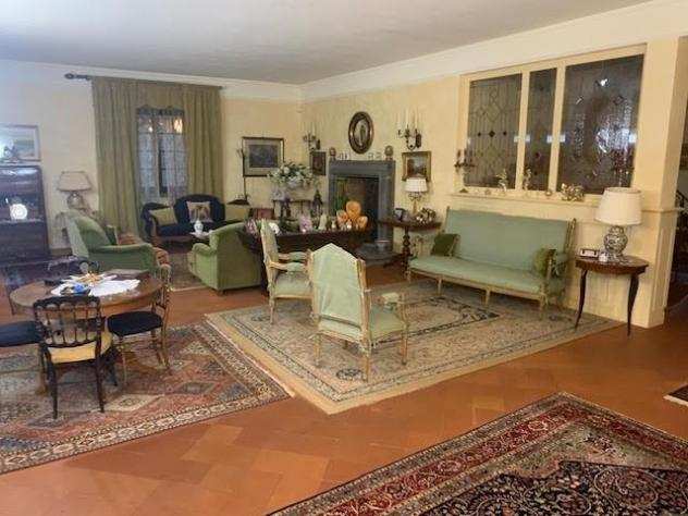 Villa in vendita a TIRRENIA - Pisa 320 mq Rif 1068646