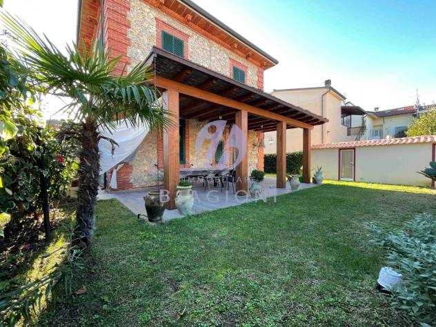 Villa in vendita a Tonfano - Pietrasanta 110 mq Rif 1222538