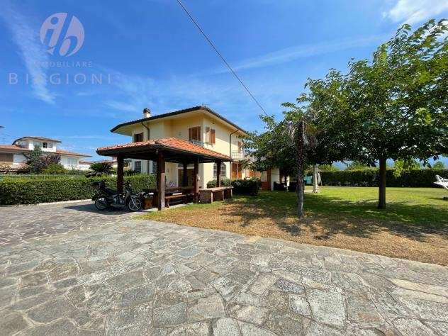Villa in vendita a TONFANO - Pietrasanta 220 mq Rif 1082949