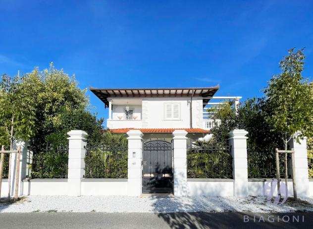 Villa in vendita a Tonfano - Pietrasanta 270 mq Rif 1210039