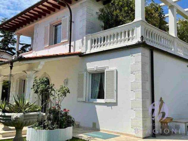 Villa in vendita a Tonfano - Pietrasanta 270 mq Rif 1210039