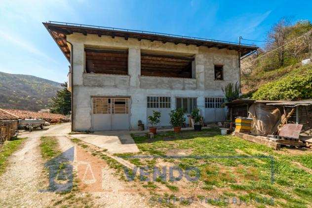 Villa in vendita a Verzuolo - 5 locali 150mq