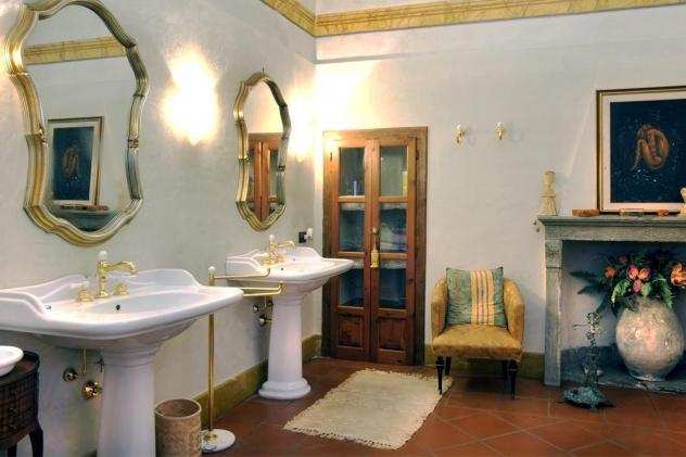 Villa in vendita a Villafranca in Lunigiana 400 mq Rif 1137794